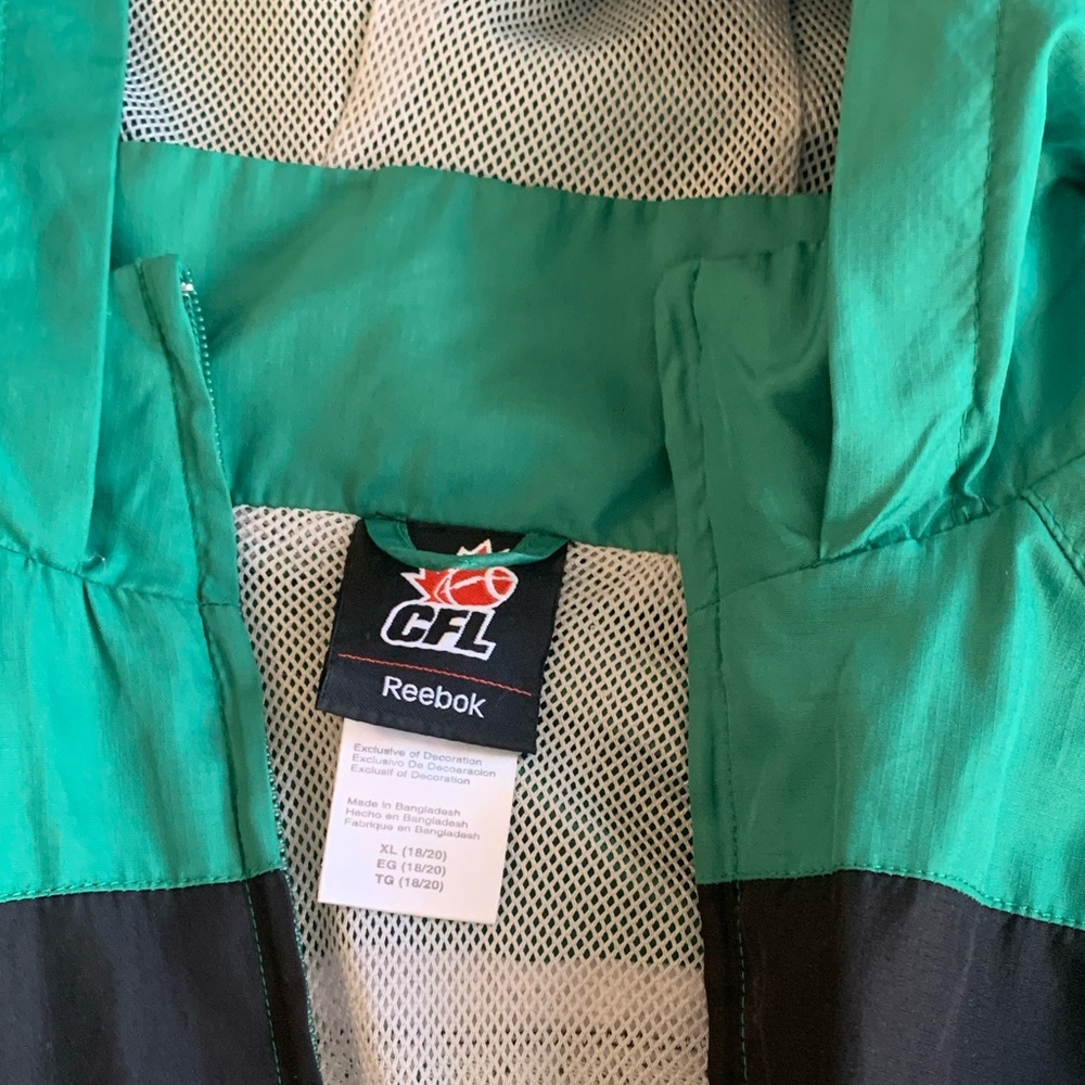 A green Reebok jacket - Picture 2 of 3